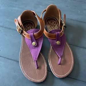 Aero ‘87 thong sandals size 8 NWOT